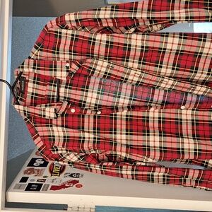 M Plaid Button-down short.